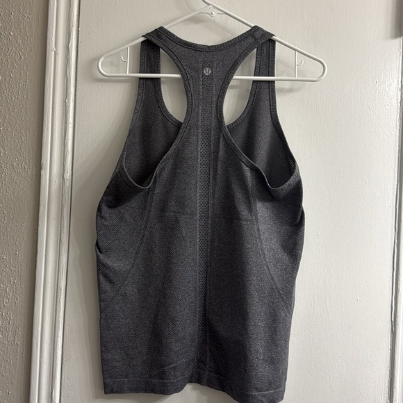 Lululemon Swiftly Tech Racerback ~ Heathered Black ~ size 8 - Picture 8 of 11